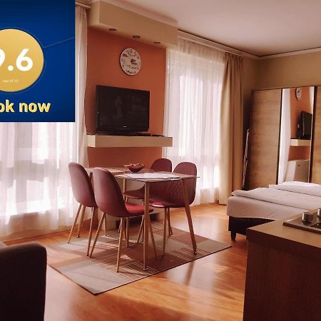 Lola Studio Apartman Гайдусобосло Екстер'єр фото